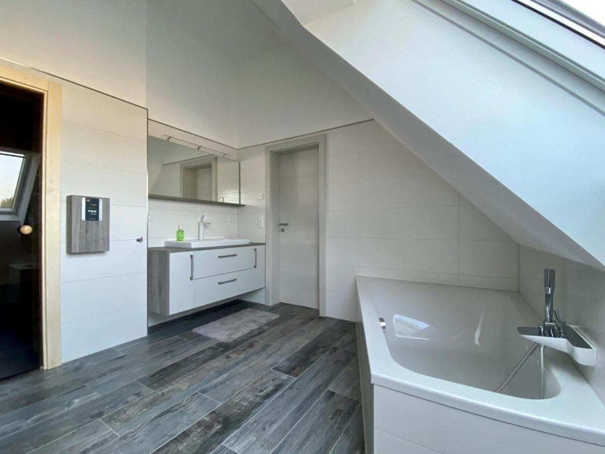 Ferienhaus Seestern am Harkebrügger See mit Sauna und Kamin Barssel  Exterior foto